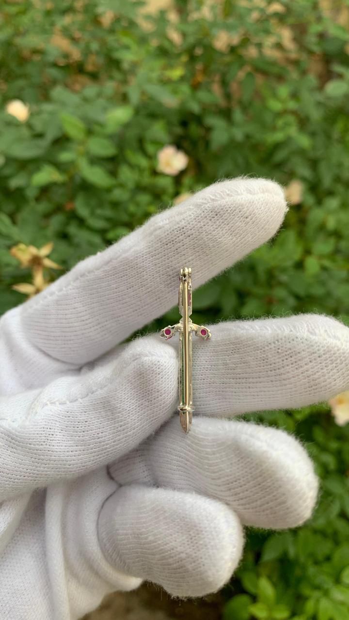 The Regal Blade Brooch